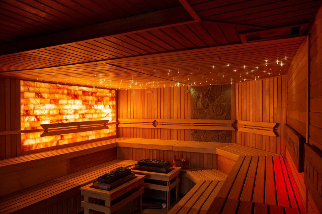 Hotel Uroczysko Cedzyna Екстериор снимка