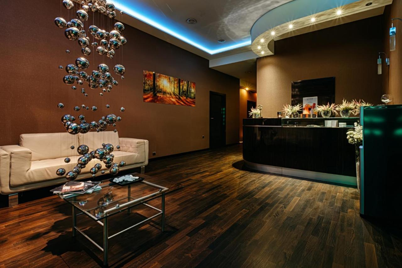 Hotel Uroczysko Cedzyna Екстериор снимка