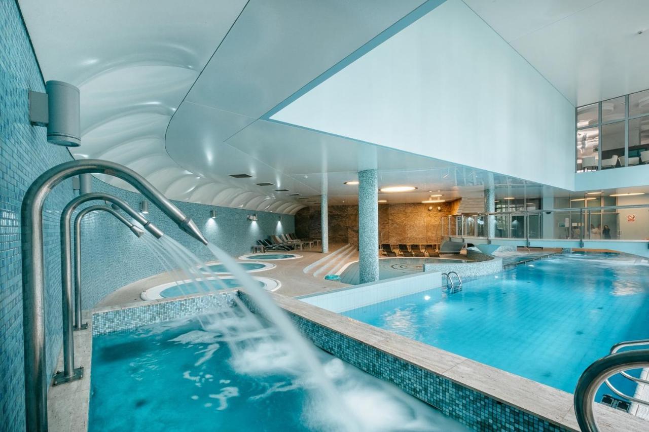 Hotel Uroczysko Cedzyna Екстериор снимка