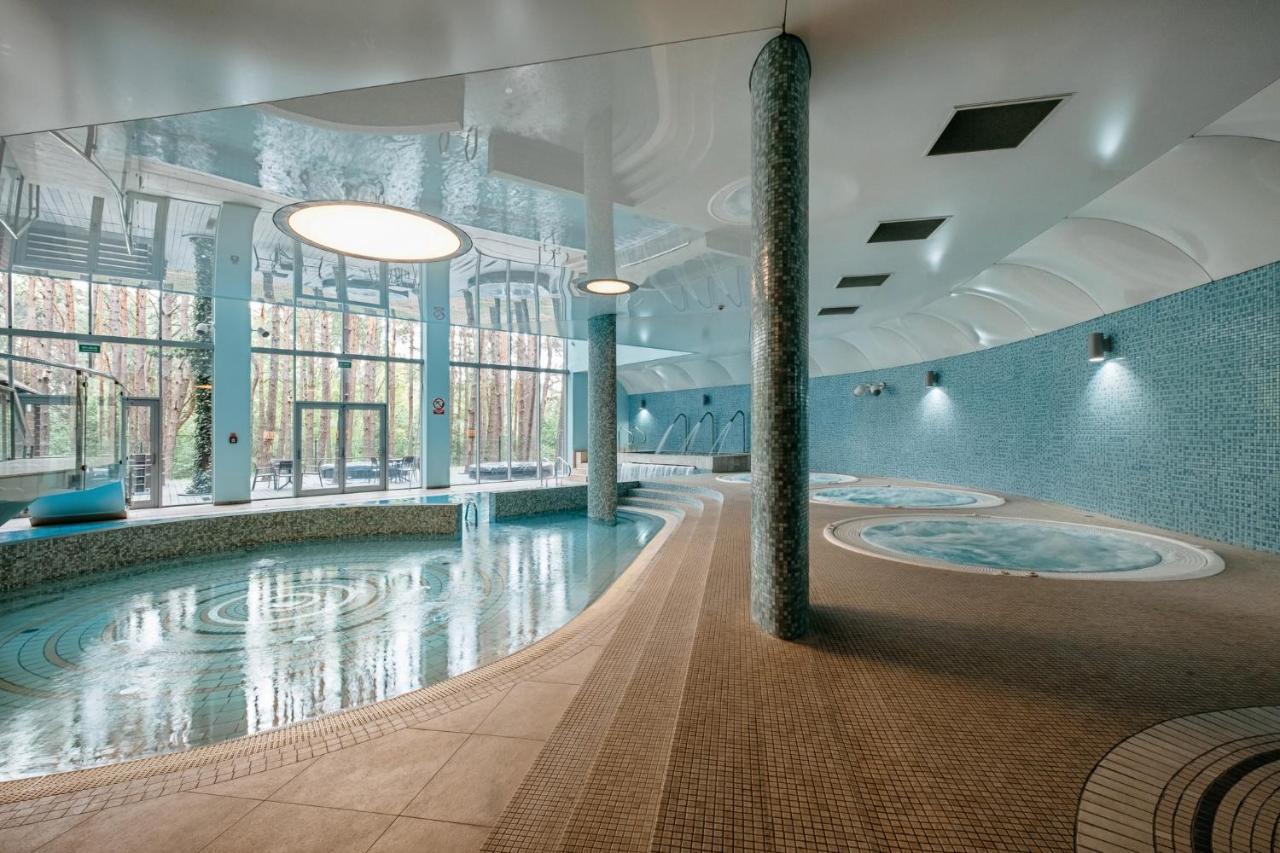 Hotel Uroczysko Cedzyna Екстериор снимка