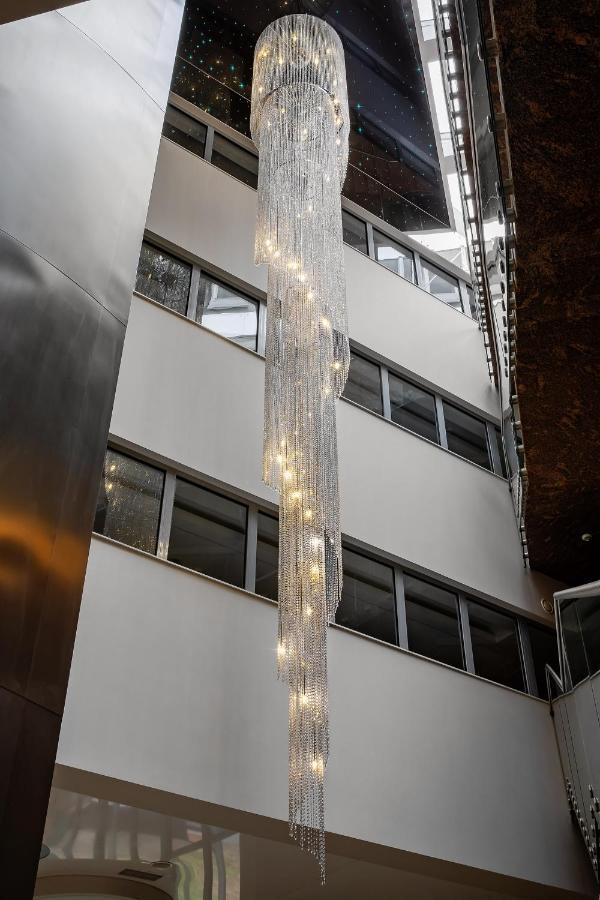 Hotel Uroczysko Cedzyna Екстериор снимка