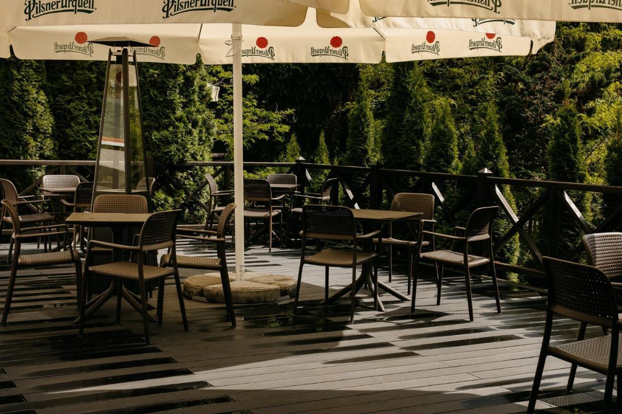 Hotel Uroczysko Cedzyna Екстериор снимка