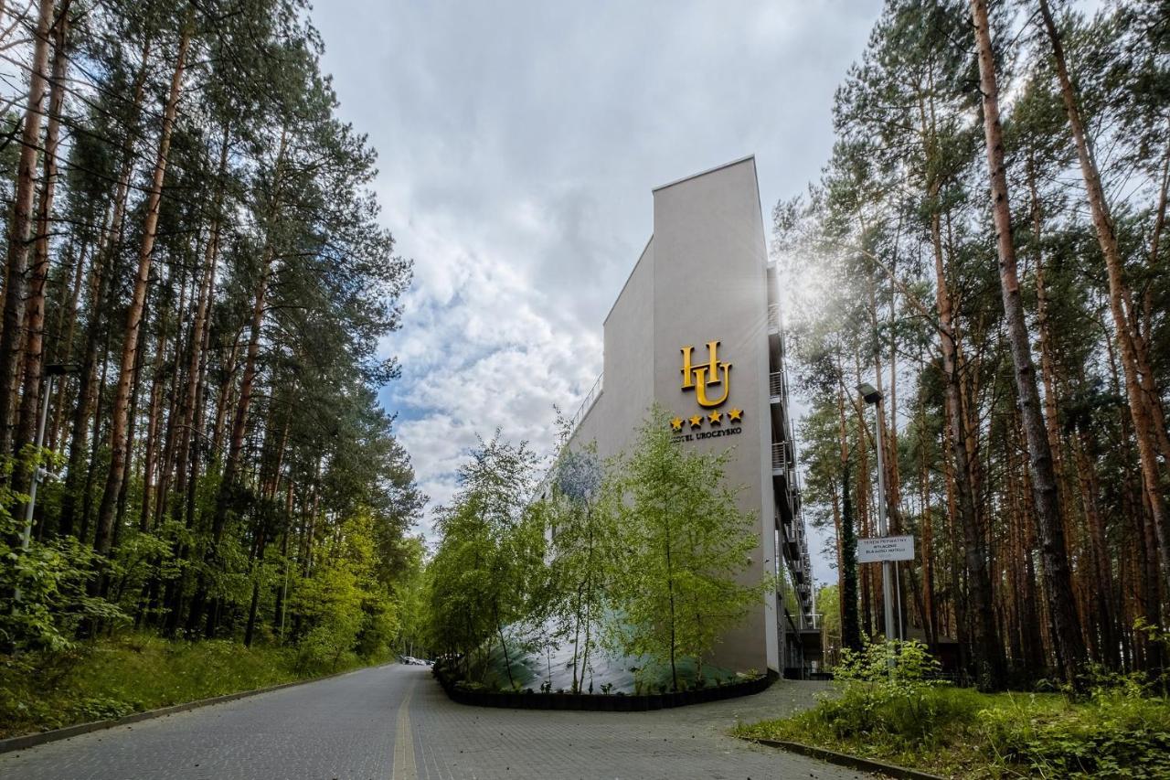 Hotel Uroczysko Cedzyna Екстериор снимка