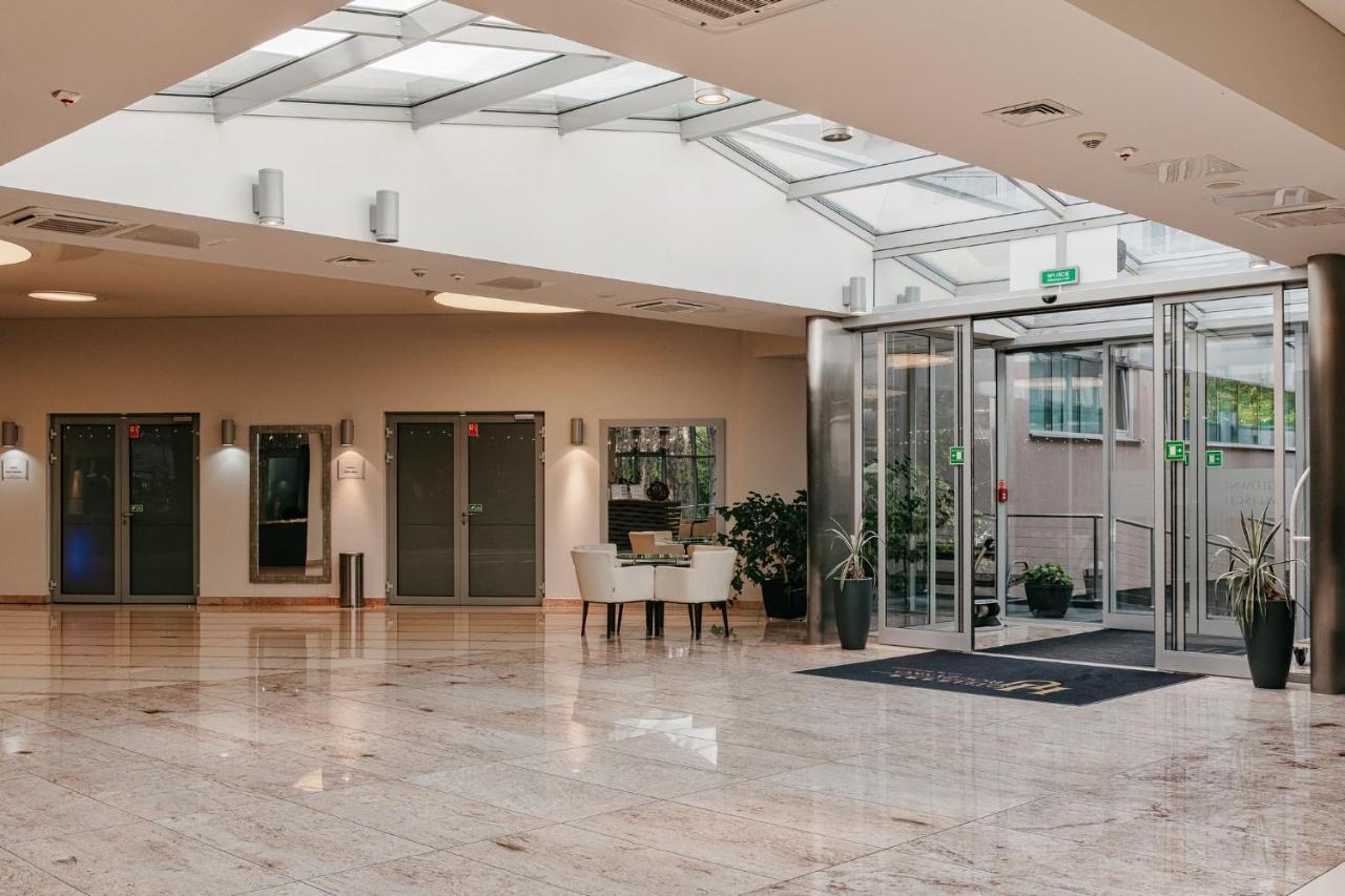 Hotel Uroczysko Cedzyna Екстериор снимка